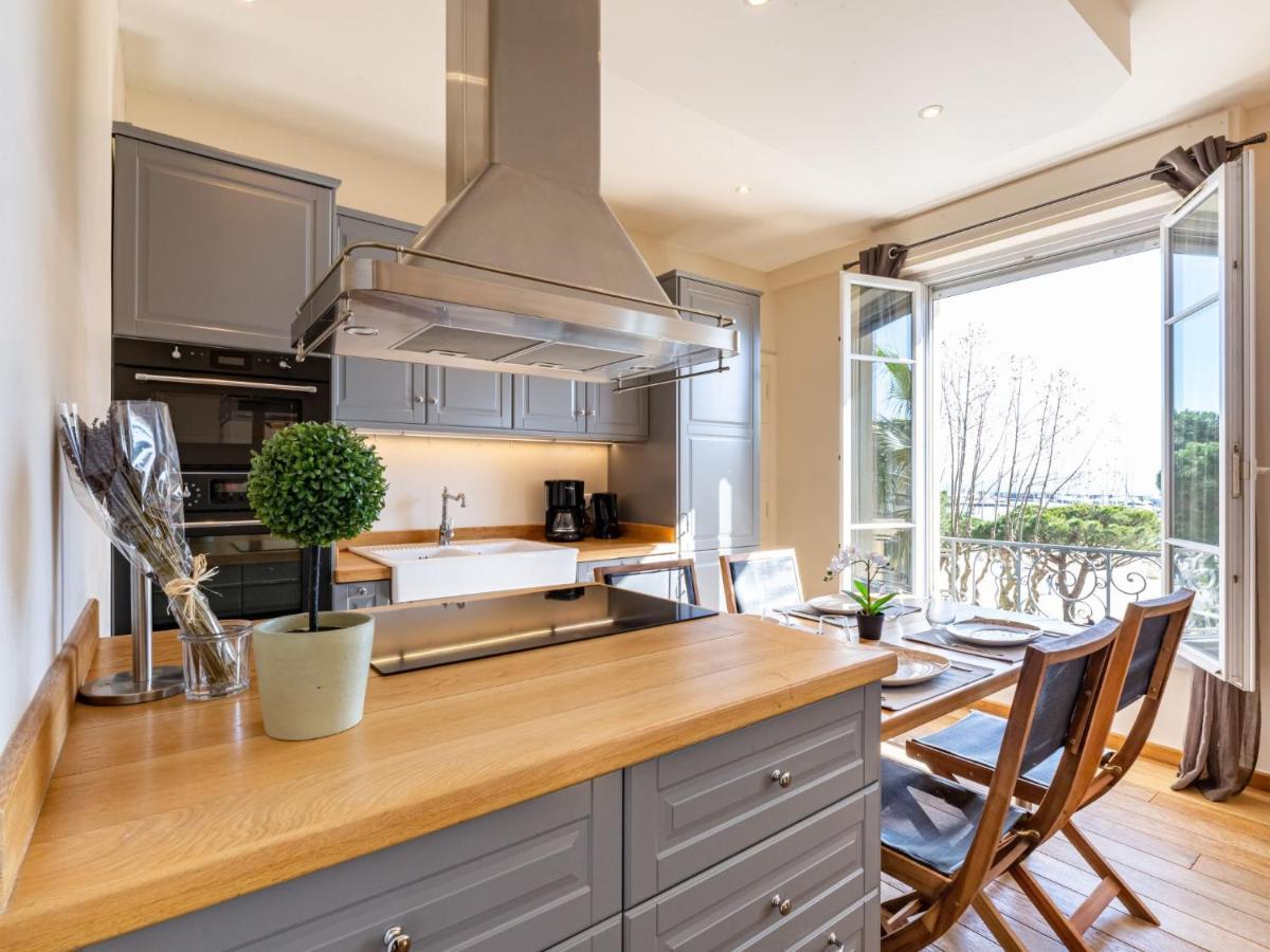 Apartment Les Sirenes By Interhome Sainte-Maxime